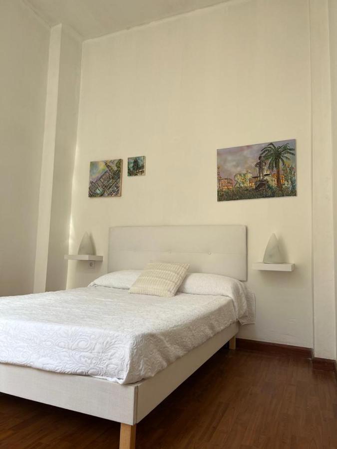 Apartamentos Malaga Centro Екстериор снимка