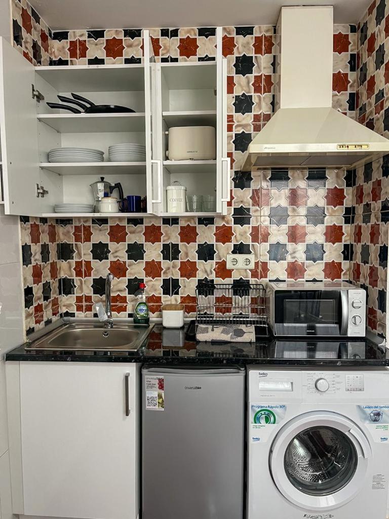 Apartamentos Malaga Centro Екстериор снимка
